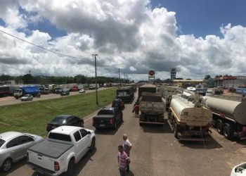 Caminhoneiros do Pará não aceitam proposta do governo federal e continuam bloqueios nas rodovias