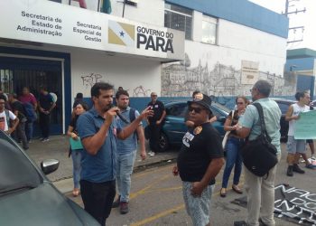 Governo mantém tese de pagamento do piso dos professores e negociação não avança