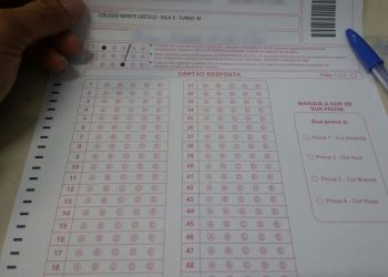 Candidatos do concurso do Banpará denunciam celular na hora da prova e pedem anulação