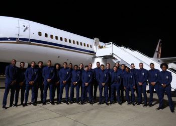 Alô, Rússia! Seleção brasileira chega a Sochi para disputar a Copa do Mundo