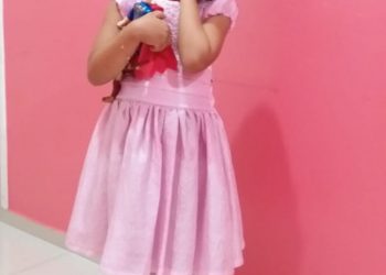 Família ribeirinha rifa embarcação para financiar tratamento de filha com diabetes