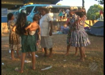 Venezuelanos refugiados em Altamira são transferidos para abrigo provisório