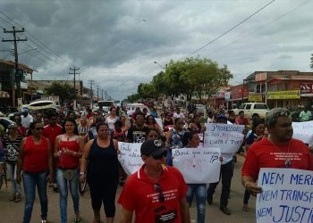 Professores de Concórdia do Pará denunciam que estão sem pagamento e ocupam a prefeitura do município