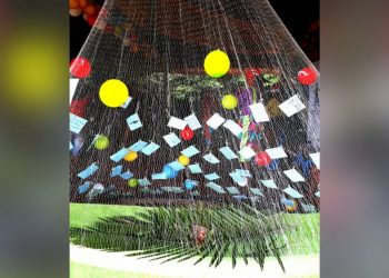 Projeto Saúde e Alegria leva circo e árvore de Natal de tarrafa para comunidades da Resex