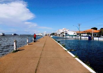 Rio Tapajós se aproxima da marca dos 6 metros e autoridades consideram possibilidade grande enchente