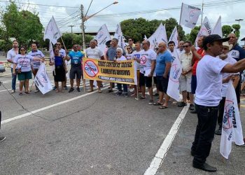Manifestantes pedem ‘Fora Celpa’ nesta quinta-feira