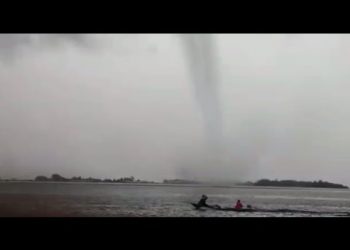 Fenômeno natural tromba d’água é registrado no rio Tapajós, em Santarém