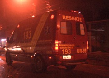 Motociclista fica ferido em colisão com caminhonete