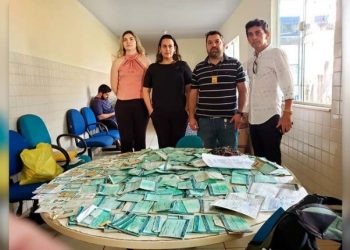 Polícia apreende centenas de documentos na casa de agente do Detran acusado de matar esposa