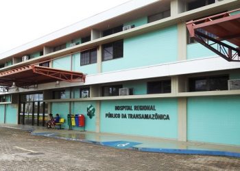 Pró-Saúde paga salário de março e se compromete a regularizar falta de insumos no Regional