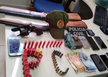 Polícia apreende drogas, armas e munições em ação na cidade de Rurópolis