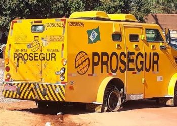 Carro-forte é alvo de assaltantes fortemente armados na BR-155 no PA