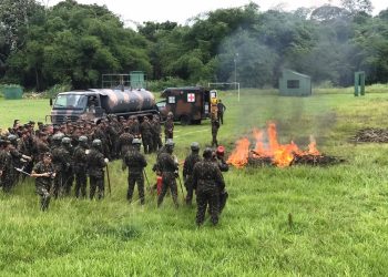 Militares do Comando Conjunto do Norte treinam e fazem reconhecimento aéreo nas áreas das queimadas
