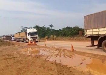 Garimpeiros liberam BR-163 após cinco dias de protesto