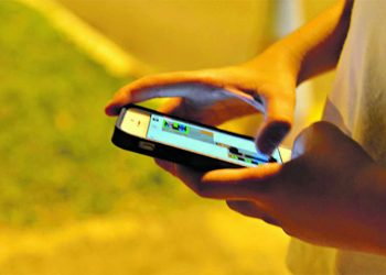 Fique atento! Uso exagerado do celular acende sinal de alerta