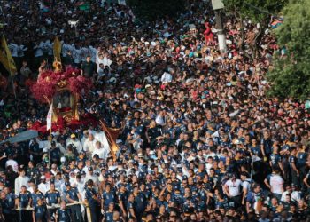 Domingo de Círio teve multidão de cerca de 2 milhões de pessoas em Belém do Pará