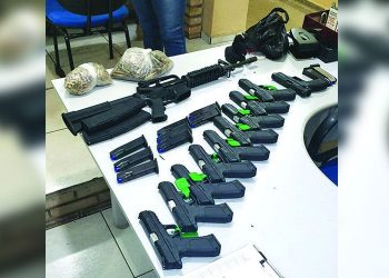 Casal paraense é preso com 10 pistolas e fuzil em São Paulo