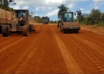 Trecho da BR 163, entre Progresso e Moraes, está bloqueado durante o dia