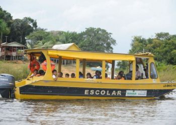 Após dois meses sem transporte escolar, Justiça determina que alunos ribeirinhos recebam o serviço no PA