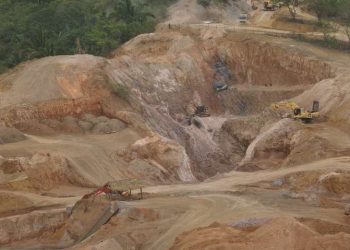 Operação da PF paralisa área que extraía seis mil toneladas de minério por dia ilegalmente