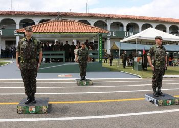 51º BIS realiza passagem de comando