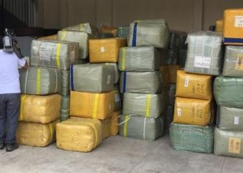 Polícia apreende R$ 1 milhão em produtos falsificados em embarcação paraense que saiu do Suriname