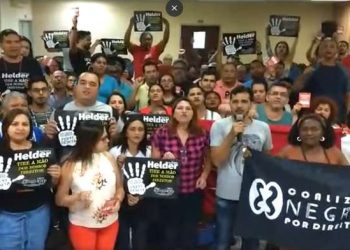 Professores começam greve com protestos contra ‘pacote de maldades’ de Helder Barbalho