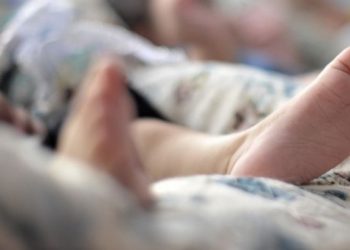 Bebê de apenas 14 dias morreu com sinais de estupro, e pai, suspeito do crime, é preso pela Polícia