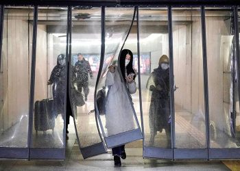 OMS diz que risco de contaminação global por coronavírus é “elevado”