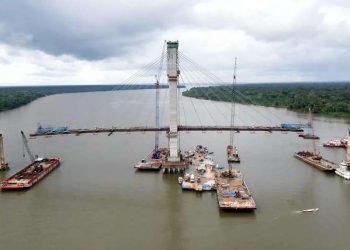 Ponte sobre o Rio Moju recebe penúltimo par de estrutura de concreto