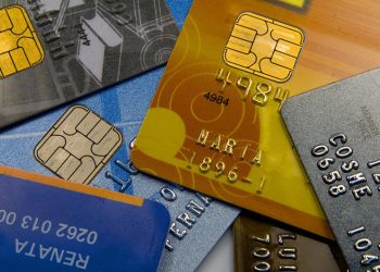 Golpe da troca de cartão é o mais comum no Carnaval