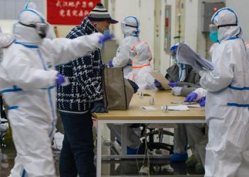 China relata 254 novas mortes por coronavírus e 15.152 casos