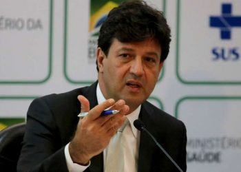 Ministro da Saúde pede calma. ‘É uma gripe, vamos passar por ela’, diz ele sobre coronavírus no Brasil