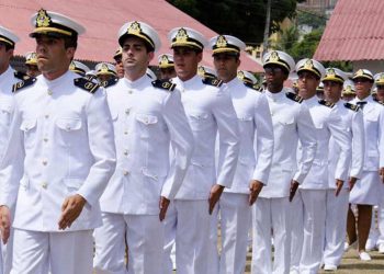 Marinha encerra inscrições para 960 vagas hoje