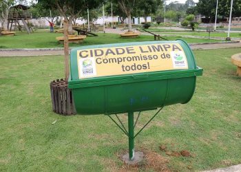 Prefeitura de Vitória do Xingu realiza mutirão de limpeza na Comunidade Leonardo D`Vinci.