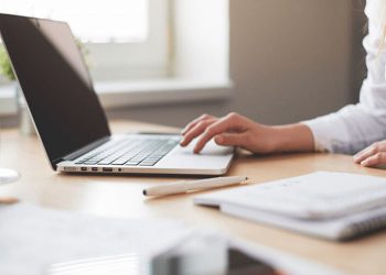 Quarentena: mais de 50 cursos online são disponibilizados de forma gratuita pela FGV