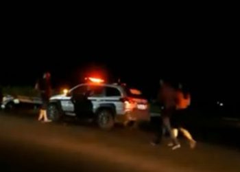 Carro cai no lago da hidrelétrica de Tucuruí