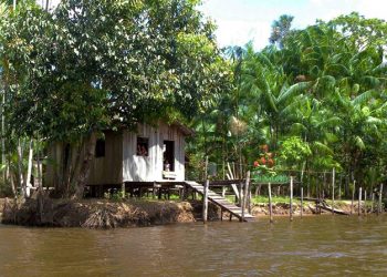 Promotora recomenda medidas de contenção à covid-19 em áreas rurais de Altamira