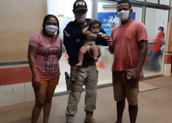 Após engasgar e ficar sem respirar, bebê de 7 meses é salva por equipe da PRF de Altamira