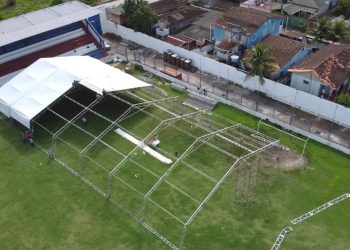 Hospitais de campanha no interior do estado começam a receber estruturas