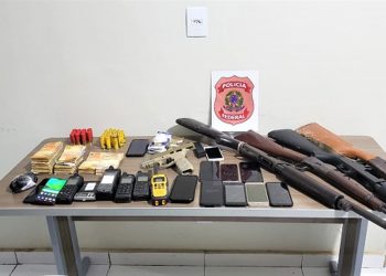 PF flagra grupo de garimpeiros explorando área de proteção ambiental, em Itaituba