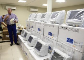 Respiradores comprados da China chegam até primeira semana de maio, diz governador