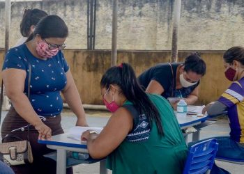 Seduc inicia entrega do vale-alimentação escolar a alunos do interior