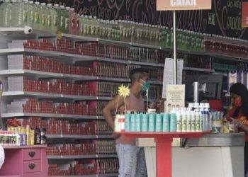 Perda total ou em parte da renda mensal já atingiu 40% dos brasileiros