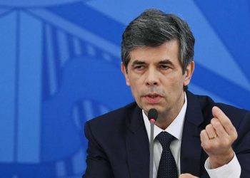 Teich pede demissão do Ministério da Saúde