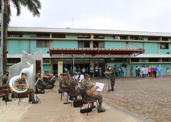 Banda do 51º BIS promove apresentação musical no Hospital Regional da Transamazônica