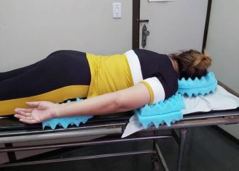 Hospital de Clínicas cria órteses de coxins para ajudar no posicionamento dos pacientes acamados