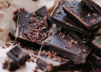 Doce e poderoso: os efeitos do chocolate meio amargo no organismo