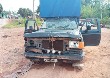 Carro desgovernado passa pela rampa da balsa de Belo Monte e cai no Rio Xingu; veja o vídeo.