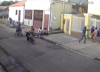 Motoqueiros fazem arrastão em frente a posto de saúde em Tucuruí